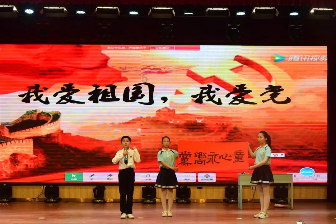 小猫钓鱼游戏龙王版有船